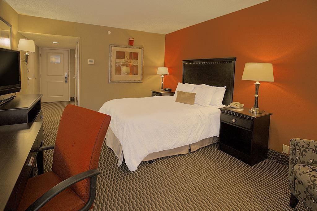 Hampton Inn Asheville - Biltmore Area Exterior photo